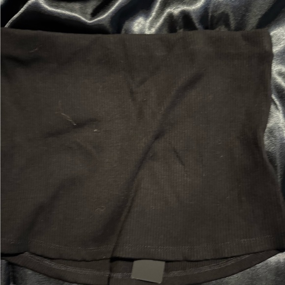 Fashion nova mini skirt 
Xs
Black - Picture 2 of 5